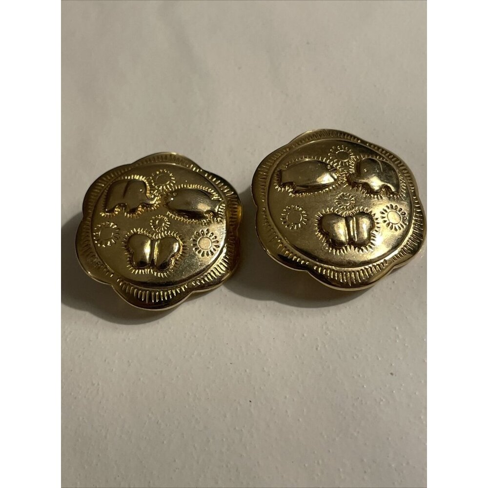 Trifari Large Round Gold Tone Earrings Animals Chunky Statement Clip On Fun! A86